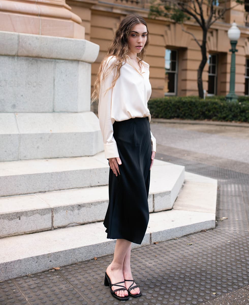 Silk-Solid-Eve-Bias-Cut-Skirt-601033-Cool-Black-Model