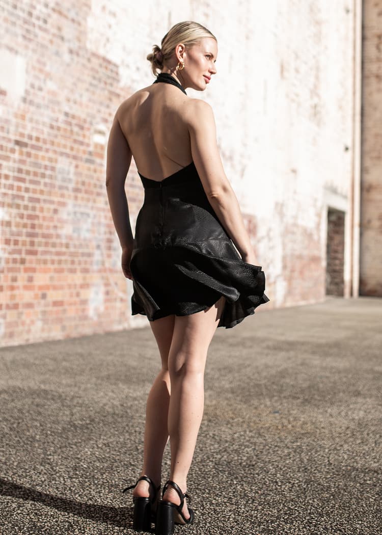 jacquard-noir-monroe-deep-v-neck-dress-black-img-3