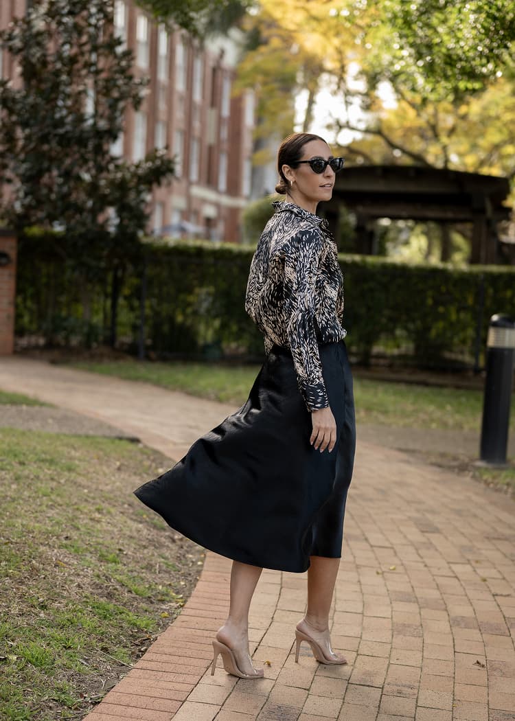 silk-solid-betty-lumiere-skirt-black-661613-img-1